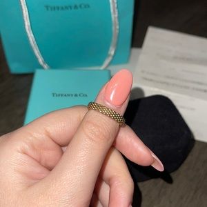Tiffany and co narrow somerset 18k gold ring